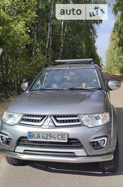 Внедорожник / Кроссовер Mitsubishi Pajero Sport 2013 в Харькове