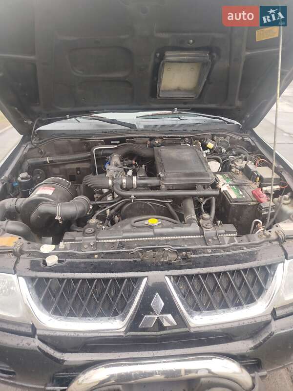 Позашляховик / Кросовер Mitsubishi Pajero Sport 2005 в Одесі