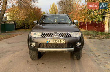 Позашляховик / Кросовер Mitsubishi Pajero Sport 2011 в Броварах