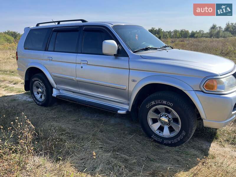 Внедорожник / Кроссовер Mitsubishi Pajero Sport 2008 в Коростене