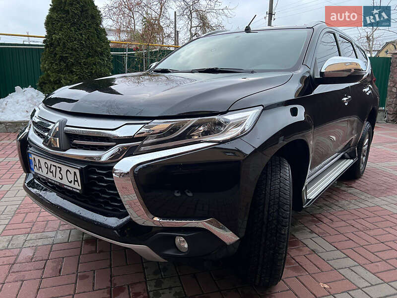 Внедорожник / Кроссовер Mitsubishi Pajero Sport 2019 в Киеве