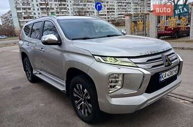 Позашляховик / Кросовер Mitsubishi Pajero Sport 2020 в Києві