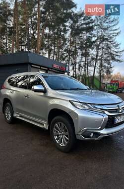 Позашляховик / Кросовер Mitsubishi Pajero Sport 2018 в Ніжині