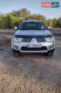 Внедорожник / Кроссовер Mitsubishi Pajero Sport 2011 в Лубнах