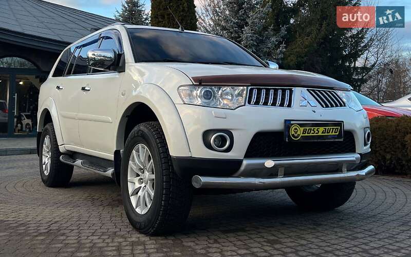 Позашляховик / Кросовер Mitsubishi Pajero Sport 2012 в Львові