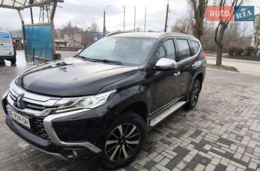 Внедорожник / Кроссовер Mitsubishi Pajero Sport 2016 в Днепре