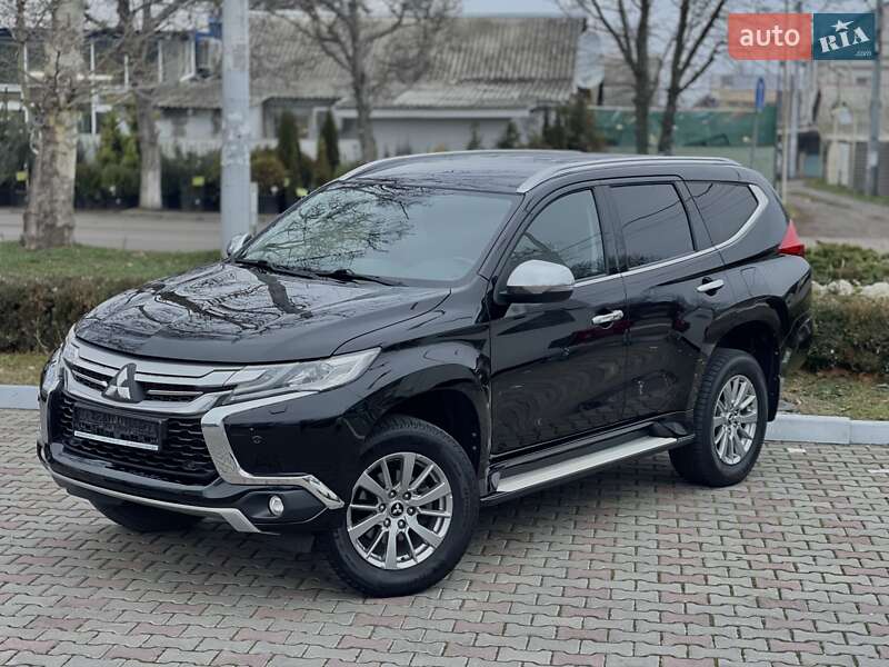 Внедорожник / Кроссовер Mitsubishi Pajero Sport 2017 в Одессе