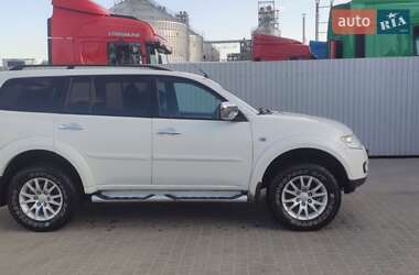 Позашляховик / Кросовер Mitsubishi Pajero Sport 2012 в Києві