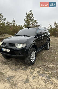 Внедорожник / Кроссовер Mitsubishi Pajero Sport 2010 в Изюме