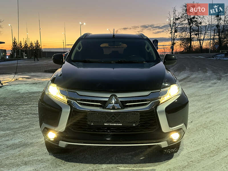 Внедорожник / Кроссовер Mitsubishi Pajero Sport 2016 в Тульчине
