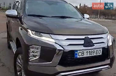 Внедорожник / Кроссовер Mitsubishi Pajero Sport 2022 в Чернигове