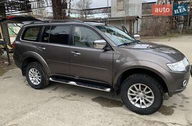 Позашляховик / Кросовер Mitsubishi Pajero Sport 2011 в Дніпрі