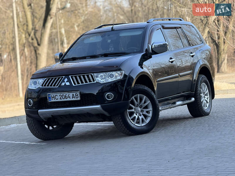 Позашляховик / Кросовер Mitsubishi Pajero Sport 2011 в Камені-Каширському