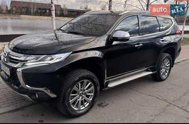 Внедорожник / Кроссовер Mitsubishi Pajero Sport 2019 в Киеве