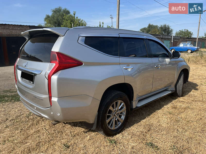 Внедорожник / Кроссовер Mitsubishi Pajero Sport 2017 в Синельниково