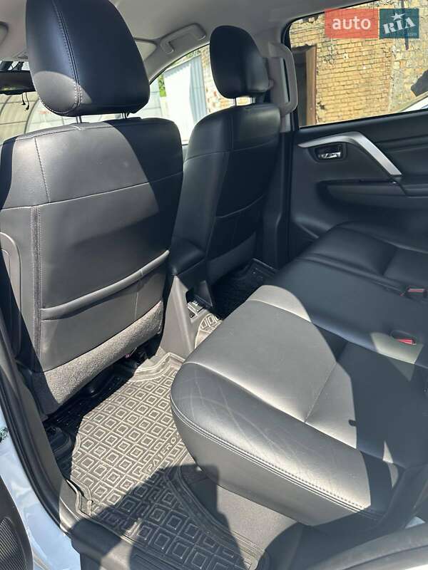 Mitsubishi Pajero Sport 2019