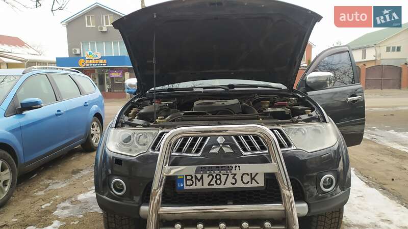 Внедорожник / Кроссовер Mitsubishi Pajero Sport 2010 в 