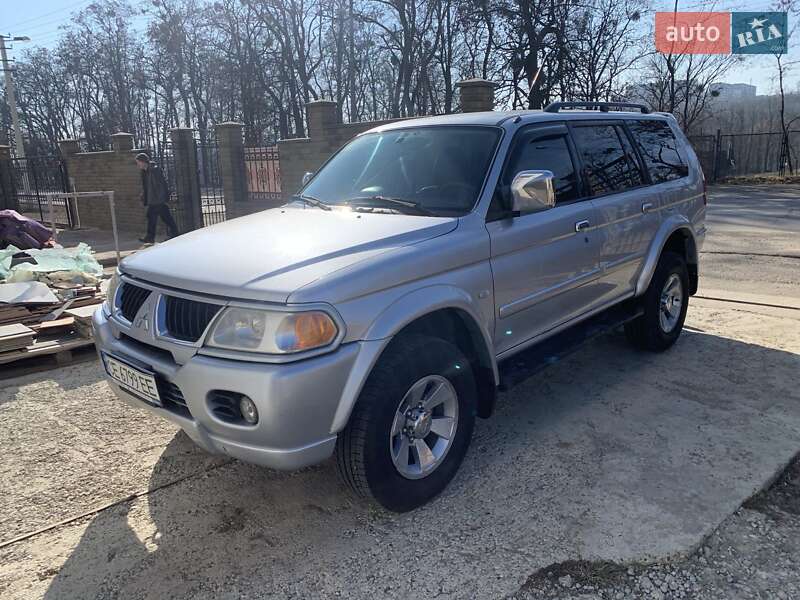 Внедорожник / Кроссовер Mitsubishi Pajero Sport 2008 в Черновцах