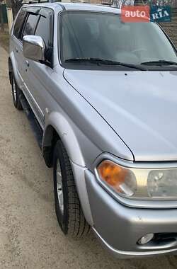 Позашляховик / Кросовер Mitsubishi Pajero Sport 2008 в 