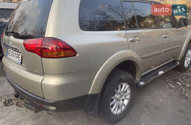 Внедорожник / Кроссовер Mitsubishi Pajero Sport 2012 в 