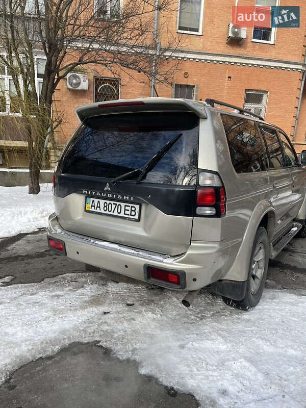 Позашляховик / Кросовер Mitsubishi Pajero Sport 2007 в Києві