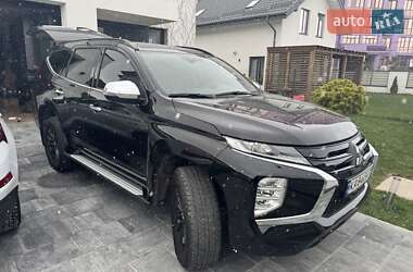 Позашляховик / Кросовер Mitsubishi Pajero Sport 2021 в 