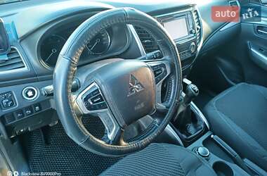 Внедорожник / Кроссовер Mitsubishi Pajero Sport 2017 в 