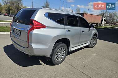 Внедорожник / Кроссовер Mitsubishi Pajero Sport 2016 в 