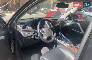 Внедорожник / Кроссовер Mitsubishi Pajero Sport 2016 в 