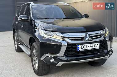 Внедорожник / Кроссовер Mitsubishi Pajero Sport 2017 в 