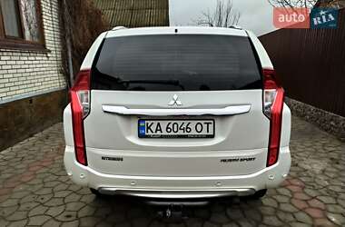 Внедорожник / Кроссовер Mitsubishi Pajero Sport 2016 в 
