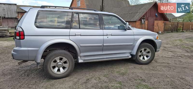 Позашляховик / Кросовер Mitsubishi Pajero Sport 2007 в Вараші
