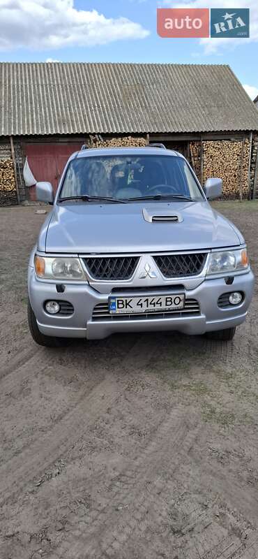 Позашляховик / Кросовер Mitsubishi Pajero Sport 2007 в Вараші