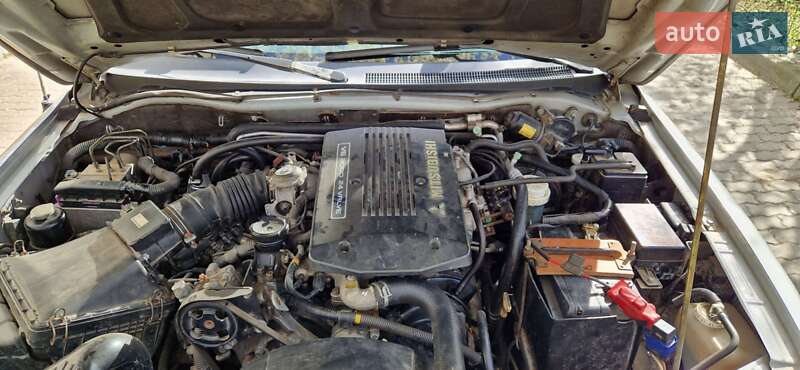 Внедорожник / Кроссовер Mitsubishi Pajero Sport 2002 в Винниках