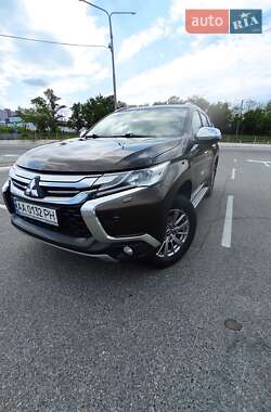 Внедорожник / Кроссовер Mitsubishi Pajero Sport 2016 в Киеве