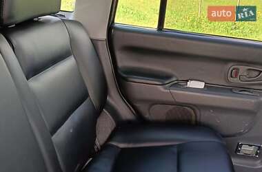 Внедорожник / Кроссовер Mitsubishi Pajero Sport 2000 в 