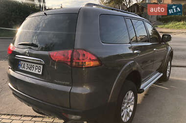 Внедорожник / Кроссовер Mitsubishi Pajero Sport 2013 в 
