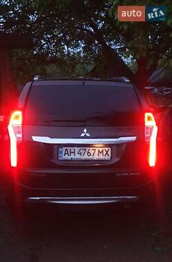 Позашляховик / Кросовер Mitsubishi Pajero Sport 2016 в 
