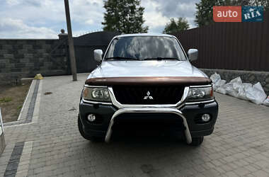Позашляховик / Кросовер Mitsubishi Pajero Sport 2003 в 