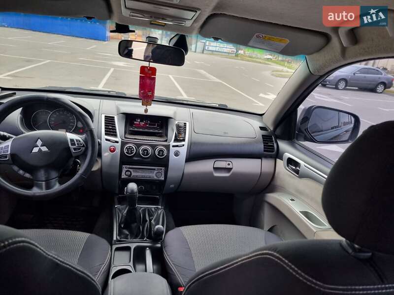 Позашляховик / Кросовер Mitsubishi Pajero Sport 2013 в Білій Церкві