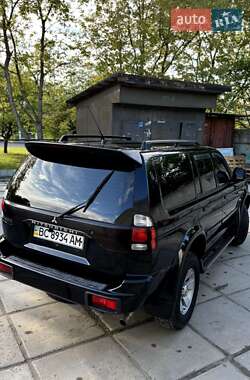 Позашляховик / Кросовер Mitsubishi Pajero Sport 2006 в 