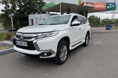 Внедорожник / Кроссовер Mitsubishi Pajero Sport 2016 в Одессе