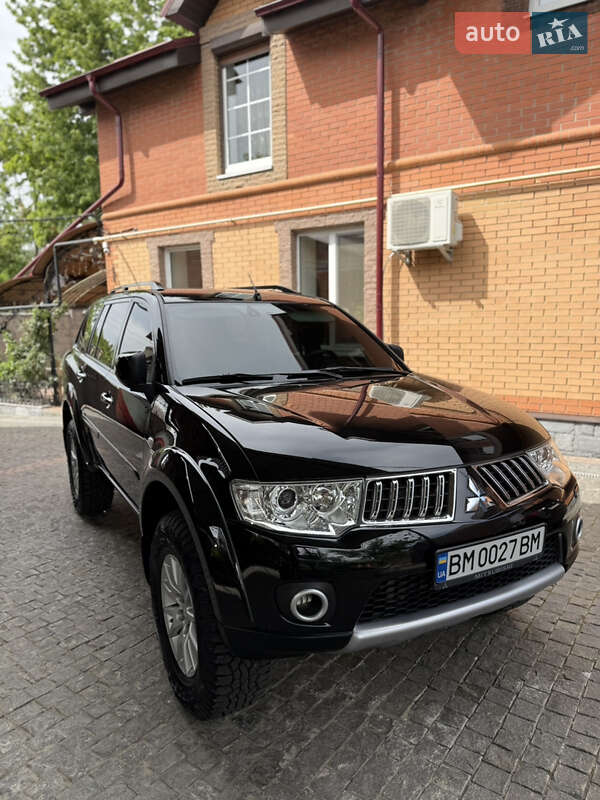 Внедорожник / Кроссовер Mitsubishi Pajero Sport 2010 в Сумах