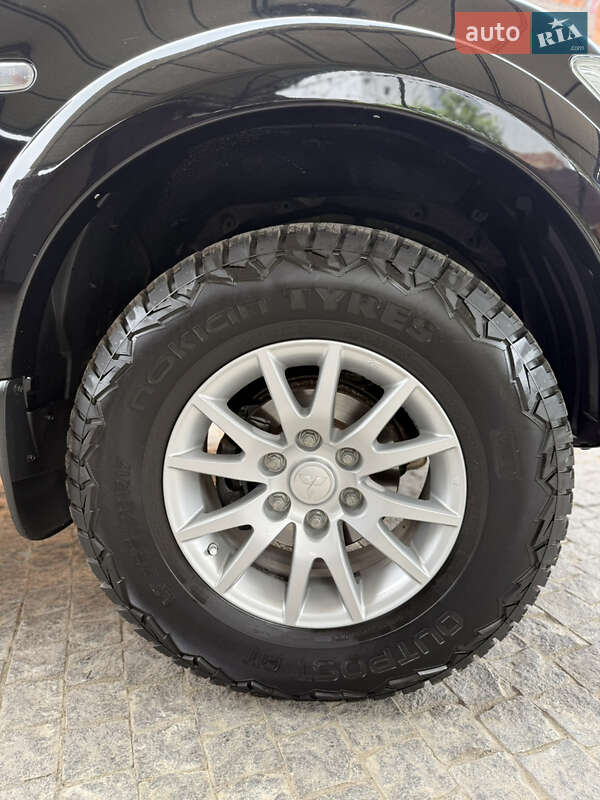 Внедорожник / Кроссовер Mitsubishi Pajero Sport 2010 в Сумах