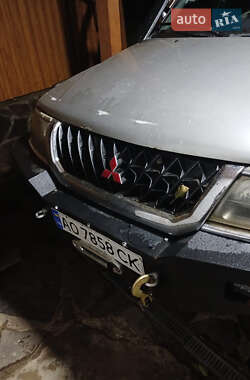 Позашляховик / Кросовер Mitsubishi Pajero Sport 2002 в  фото 7 Позашляховик / Кросовер Mitsubishi Pajero Sport 2002 в