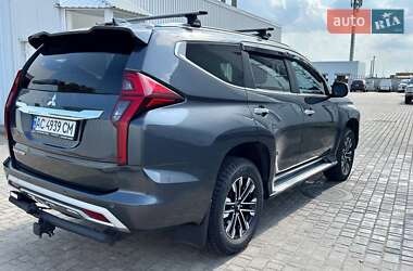 Позашляховик / Кросовер Mitsubishi Pajero Sport 2021 в Луцьку