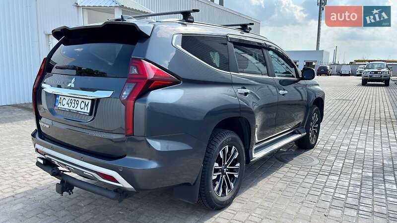 Позашляховик / Кросовер Mitsubishi Pajero Sport 2021 в Луцьку