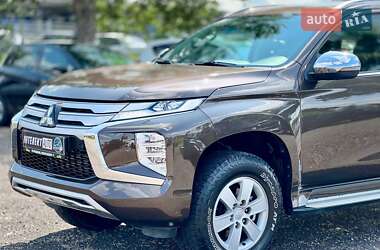 Внедорожник / Кроссовер Mitsubishi Pajero Sport 2021 в 