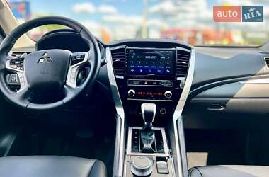 Внедорожник / Кроссовер Mitsubishi Pajero Sport 2021 в 