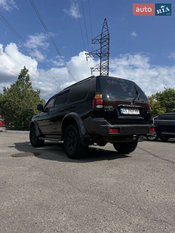 Внедорожник / Кроссовер Mitsubishi Pajero Sport 2004 в Харькове
